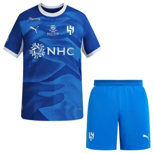 Al Hilal SFC Djeca Nogometni Dresovi 2026/27 Domaći (+ Kratke Hlače) Al Hilal SFC Djeca Nogometni Dresovi 2026/27 Domaći (+ Kratke Hlače)