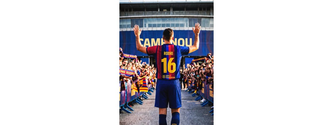 Rodri je skinuo dres Manchester Cityja i dobio dres Barcelone s brojem 16. Rodri je skinuo dres Manchester Cityja i dobio dres Barcelone s brojem 16.